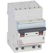 DX3 4P C32 6000a/10ka auto