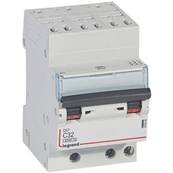 DX3 3P C32 6000a/10ka auto